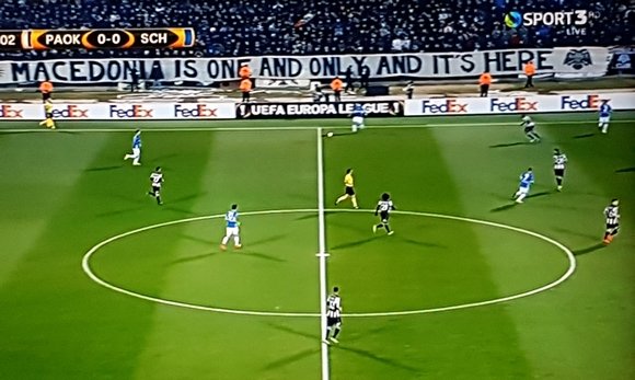 Οι φίλοι του ΠΑΟΚ σήκωσαν πανό για την Μακεδονία: «Είναι μία και είναι εδώ!» [εικόνα] | iefimerida.gr 0