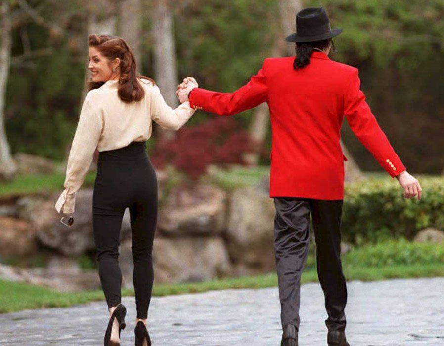 Ερωτας βετεράνων: Ο Τομ Τζόουνς ζευγάρι με την πρώην του Ελβις Πρίσλεϊ [εικόνες] | iefimerida.gr 7