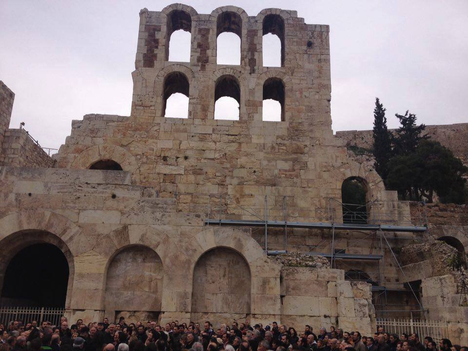 Σόου Σώρρα κάτω από την Ακρόπολη -Ορκο στο Δία έδωσαν 300 οπαδοί του [εικόνες] | iefimerida.gr 4