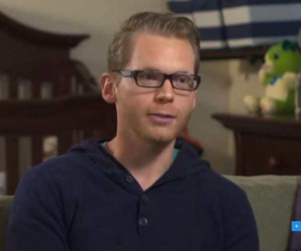 Συγκινητικό: Τυφλός άνδρας βλέπει για πρώτη φορά τη γυναίκα του και εντυπωσιάζεται από την ομορφιά της [βίντεο] | iefimerida.gr 1