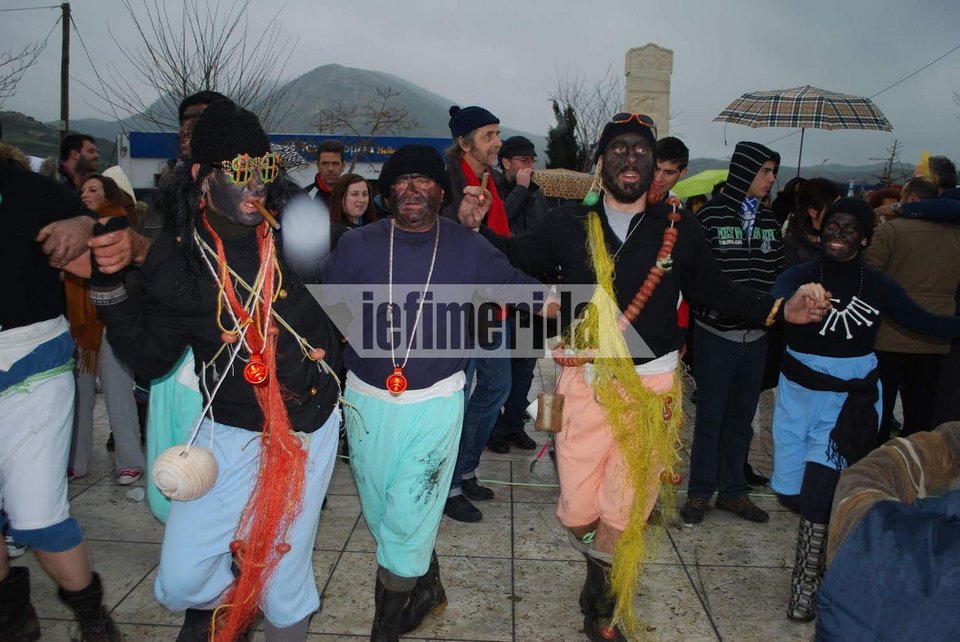 Το καρναβάλι της Σκύρου και οι... γέροι του [εικόνες] | iefimerida.gr 12