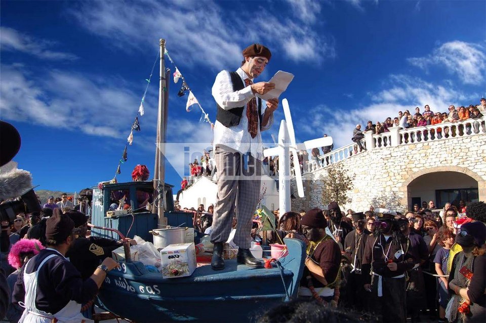 Το καρναβάλι της Σκύρου και οι... γέροι του [εικόνες] | iefimerida.gr 13