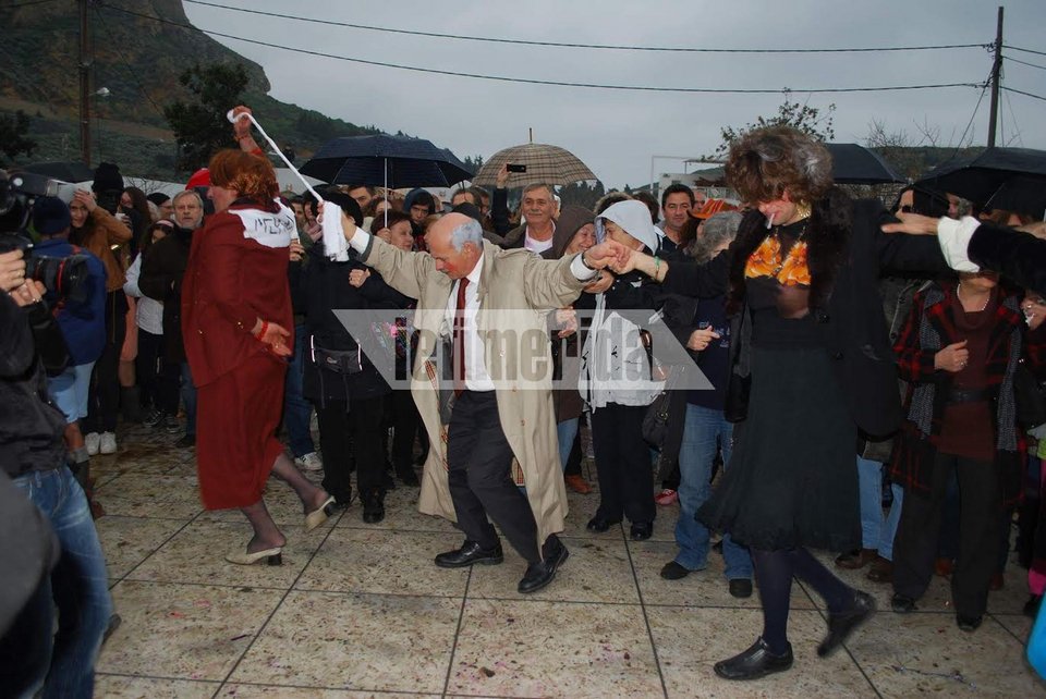 Το καρναβάλι της Σκύρου και οι... γέροι του [εικόνες] | iefimerida.gr 15