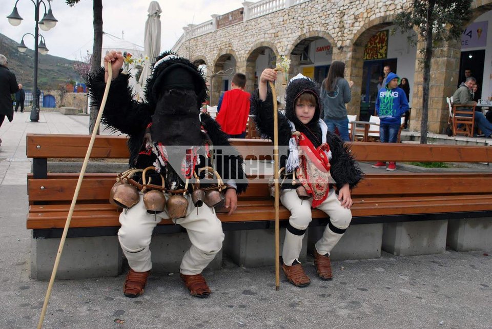 Το καρναβάλι της Σκύρου και οι... γέροι του [εικόνες] | iefimerida.gr 2