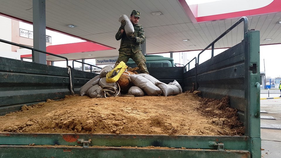 Καρέ καρέ η εξουδετέρωση της βόμβας στο Κορδελιό -Η στιγμή της έκρηξης [εικόνες & βίντεο] | iefimerida.gr 3