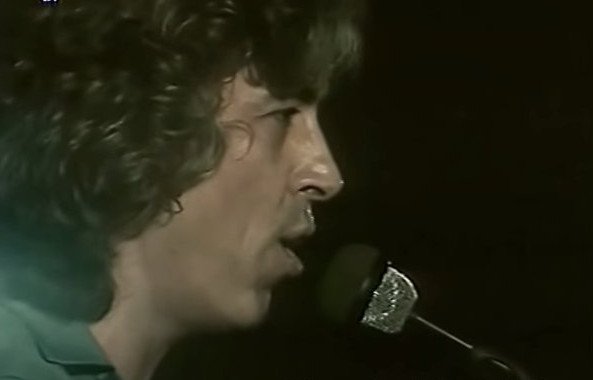 1983: Οταν ο Λουκιανός Κηλαηδόνης έκανε το περίφημο πάρτι στη Βουλιαγμένη [εικόνες & βίντεο]  | iefimerida.gr 1