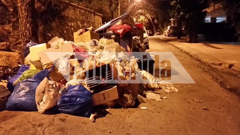 Η απεργία στην καθαριότητα έληξε αλλά πολλές γειτονιές σε Ζωγράφου, Ιλίσια και Γουδί θυμίζουν ακόμα σκουπιδότοπους [εικόνες] | iefimerida.gr 0