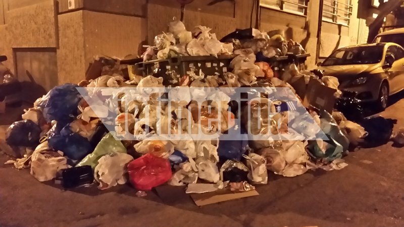 Η απεργία στην καθαριότητα έληξε αλλά πολλές γειτονιές σε Ζωγράφου, Ιλίσια και Γουδί θυμίζουν ακόμα σκουπιδότοπους [εικόνες] | iefimerida.gr 2