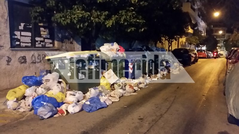 Η απεργία στην καθαριότητα έληξε αλλά πολλές γειτονιές σε Ζωγράφου, Ιλίσια και Γουδί θυμίζουν ακόμα σκουπιδότοπους [εικόνες] | iefimerida.gr 3