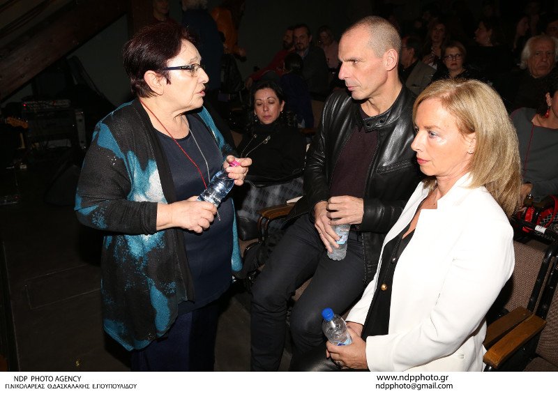 Πολάκης-Βαρουφάκης είδαν μαζί θέατρο  [εικόνες] | iefimerida.gr 4