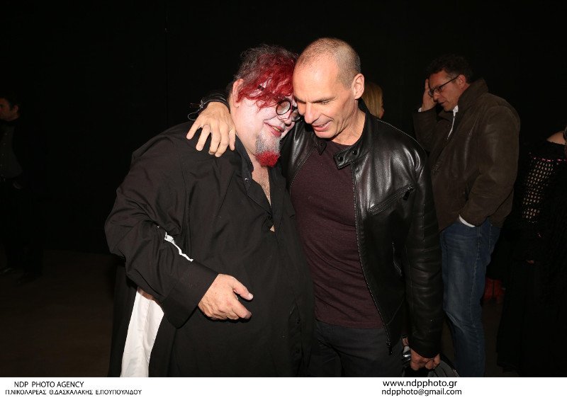 Πολάκης-Βαρουφάκης είδαν μαζί θέατρο  [εικόνες] | iefimerida.gr 2