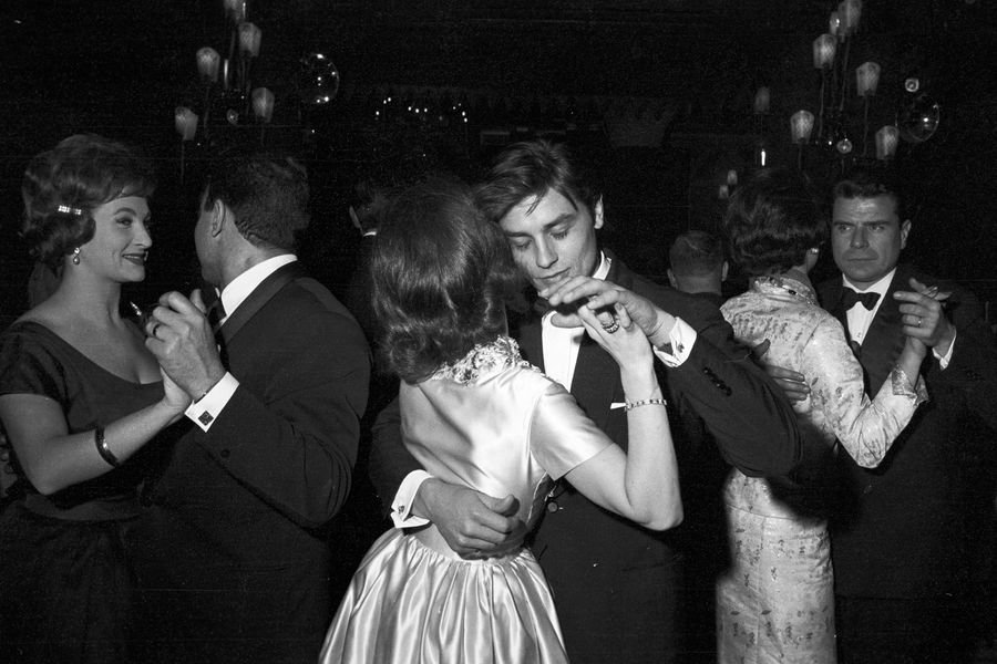 Αλέν Ντελόν και Ρόμι Σνάιντερ: Το πιο «καυτό» ζευγάρι του '60 [εικόνες] | iefimerida.gr 1