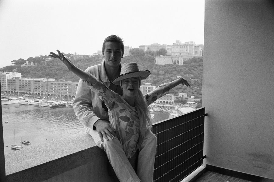 Αλέν Ντελόν και Ρόμι Σνάιντερ: Το πιο «καυτό» ζευγάρι του '60 [εικόνες] | iefimerida.gr 4