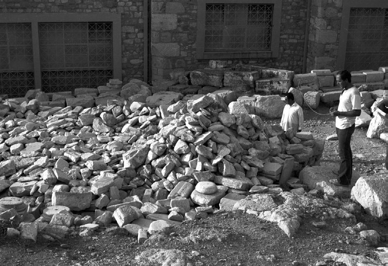 Οταν ο Παρθενώνας ήταν μαυρισμένος, σε χαλάσματα -Είχε τζαμί και σπίτια [εικόνες]  | iefimerida.gr 6