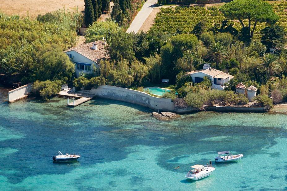 Ο θρύλος Μπριζίτ Μπαρντό, 82 ετών, στηρίζει τη Μαρίν Λεπέν [εικόνες] | iefimerida.gr 4