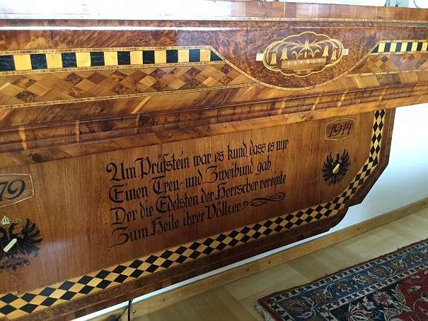 Η κρεβατοκάμαρα του τελευταίου αυτοκράτορα της Αυστρίας στις... μικρές αγγελίες [εικόνες] | iefimerida.gr 4