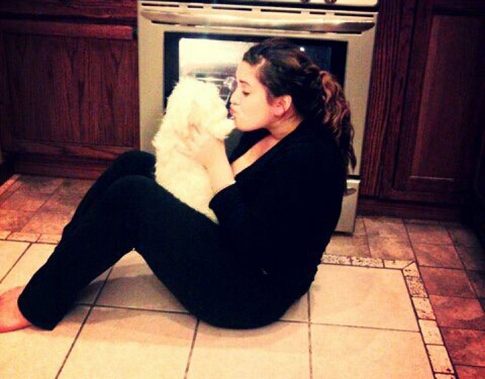 Την παρενοχλούσαν για τα κιλά της, αυτοκτόνησε μπροστά στους γονείς της [εικόνες] | iefimerida.gr 6