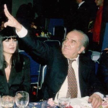 Ξεκαρδιστικό: Το Twitter εξηγεί στον Ντάισελμπλουμ τι έγινε στον Νότο με ποτά και γυναίκες [εικόνες] | iefimerida.gr 5