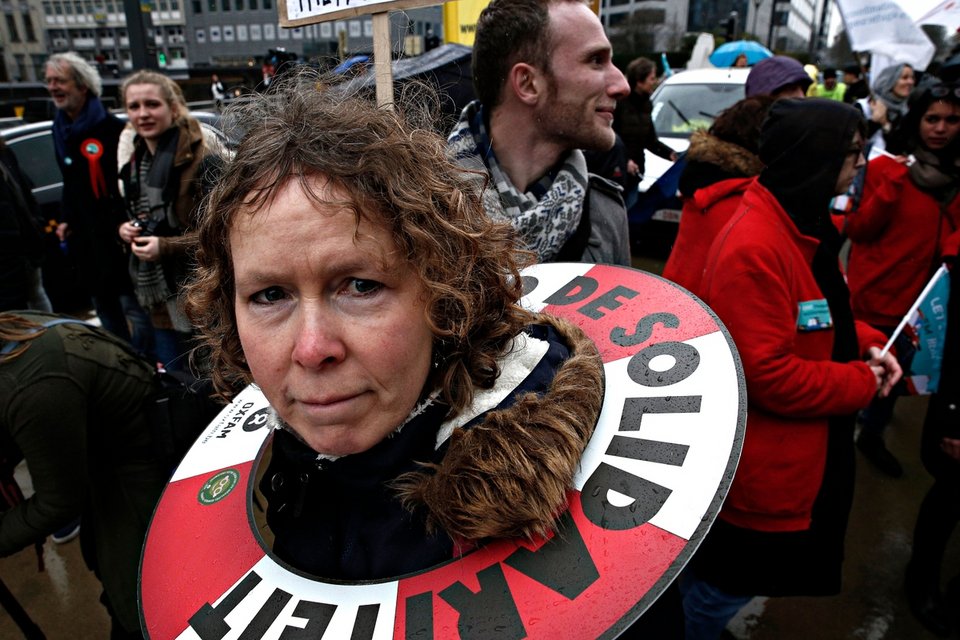 Στους δρόμους εκατοντάδες Βέλγοι -Ζητούν τη μετεγκατάσταση προσφύγων που παραμένουν στην Ελλάδα [εικόνες] | iefimerida.gr 1