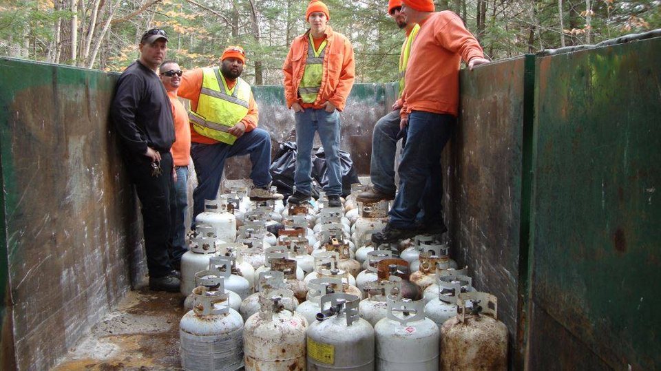 Σύγχρονος ερημίτης: Πώς ένας άντρας κατάφερε να επιβιώσει για 27 χρόνια μέσα στο δάσος [εικόνες] | iefimerida.gr 7