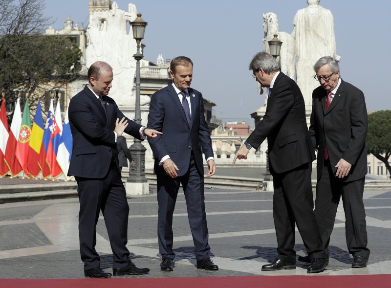 Οι ηγέτες της ΕΕ υπέγραψαν τη Διακήρυξη της Ρώμης [εικόνες] | iefimerida.gr 0