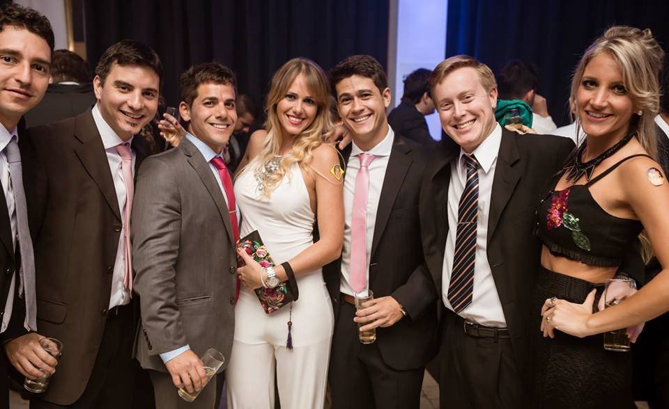 40 ευρώ για να σε καλέσουν σε ψεύτικο γάμο -Η νέα μόδα στην Αργεντινή [εικόνες] | iefimerida.gr 1