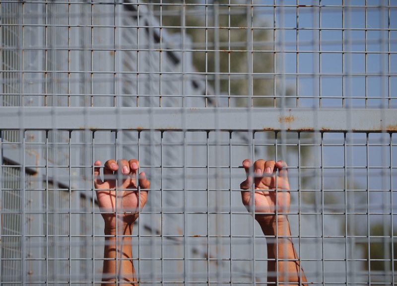 Κατακραυγή για την Ουγγαρία: Επαναφέρει τη συστηματική κράτηση προσφύγων και μεταναστών | iefimerida.gr 3