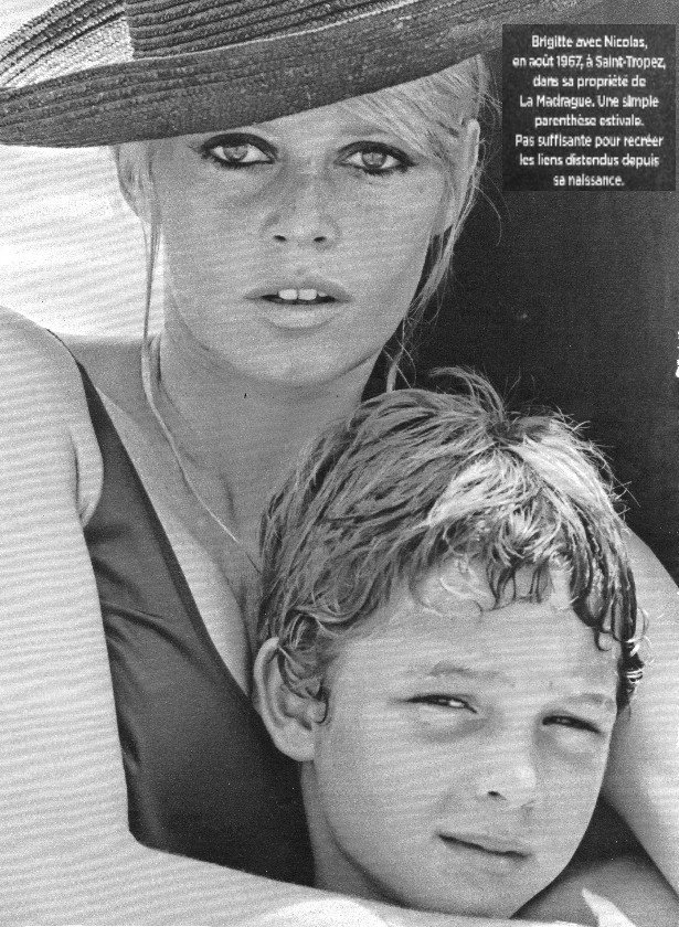 Ο θρύλος Μπριζίτ Μπαρντό, 82 ετών, στηρίζει τη Μαρίν Λεπέν [εικόνες] | iefimerida.gr 23