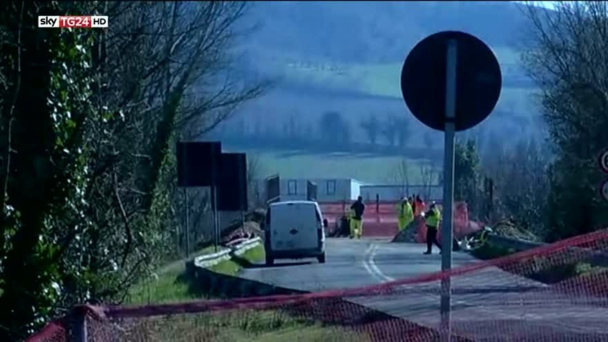 Ιταλία: Κατέρρευσε οδογέφυρα έξω από την Ανκόνα -Δύο νεκροί, δύο τραυματίες [εικόνες&βίντεο] | iefimerida.gr 1