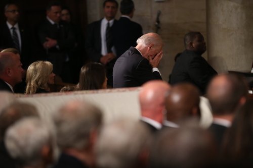 Η χήρα του γιου του Τζο Μπάιντεν έκανε σχέση με τον αδερφό του [εικόνες] | iefimerida.gr 8