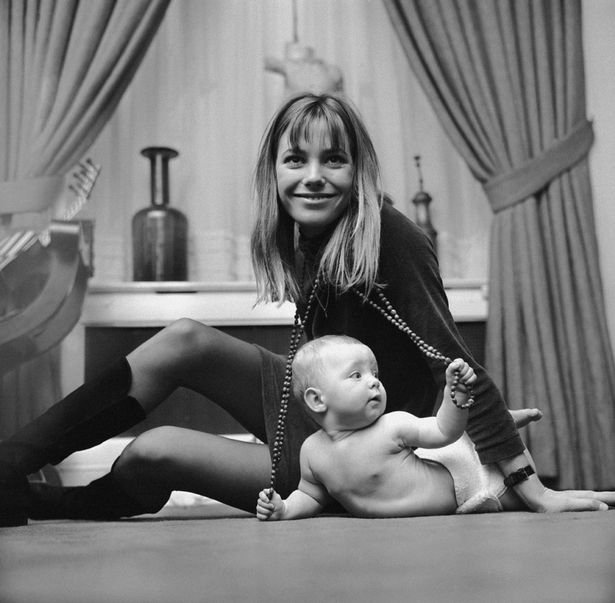 Πώς είναι σήμερα η Τζέιν Μπίρκιν, μετά την αυτοκτονία της κόρης της [εικόνες] | iefimerida.gr 4