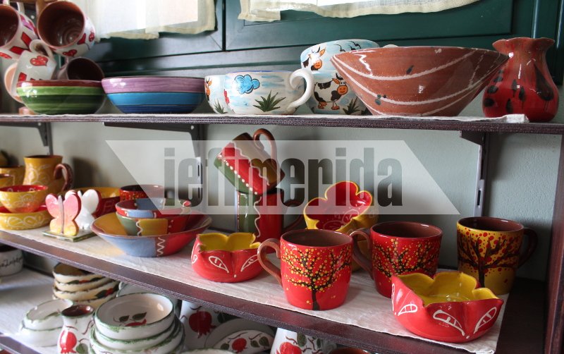 Μάγδα Βασίλα: Μια από τους τελευταίους παραδοσιακούς κεραμιστές στη Λέσβο [εικόνες] | iefimerida.gr 1