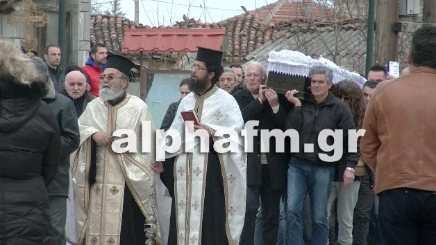 Θρήνος στην κηδεία του άτυχου ταξιτζή που δολοφονήθηκε από αστυνομικό [εικόνες & βίντεο] | iefimerida.gr 1