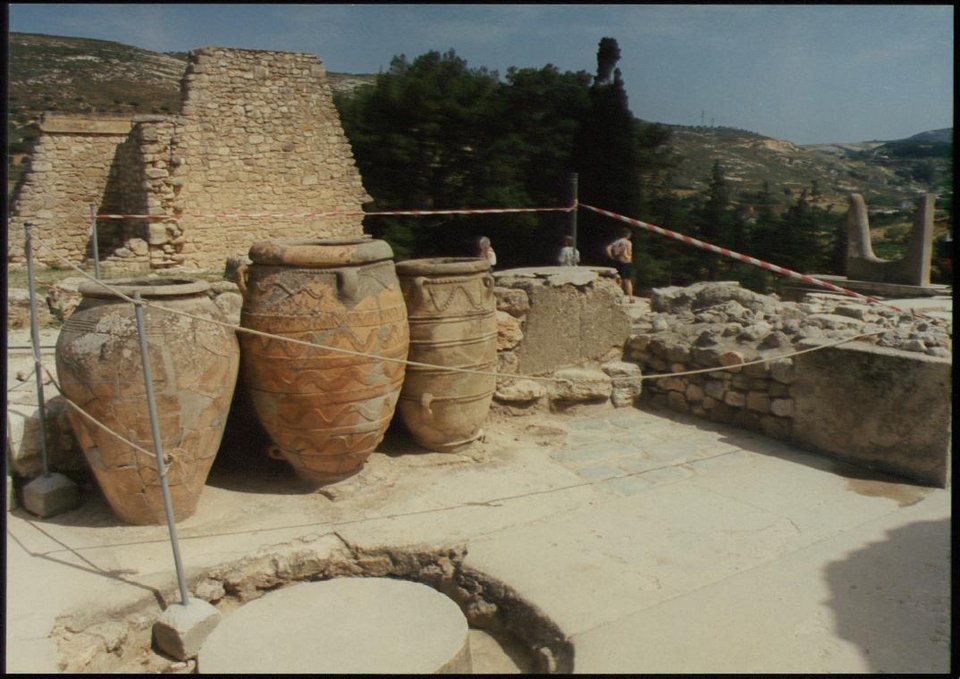 Ετσι ήταν το αρχαίο παλάτι της Κνωσού -Επιβλητικά κτίσματα, μεγαλοπρεπείς τοιχογραφίες [βίντεο] | iefimerida.gr 4