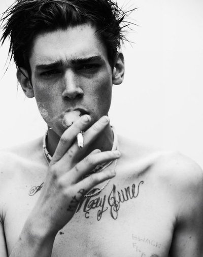 Η Λίλυ Ρόουζ Ντεπ ερωτευμένη με ένα «σκληρό» μοντέλο [εικόνες] | iefimerida.gr 5