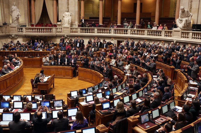 Μαύρα σύννεφα πάνω από την πορτογαλική οικονομία -Οι επενδύσεις δεν ήρθαν ποτέ | iefimerida.gr 1