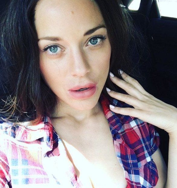 Η Μαριόν Κοτιγιάρ πείραξε τα χείλη της και έγινε σάλος στο internet [εικόνες]  | iefimerida.gr 0