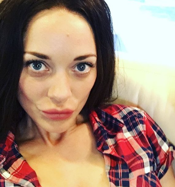 Η Μαριόν Κοτιγιάρ πείραξε τα χείλη της και έγινε σάλος στο internet [εικόνες]  | iefimerida.gr 1