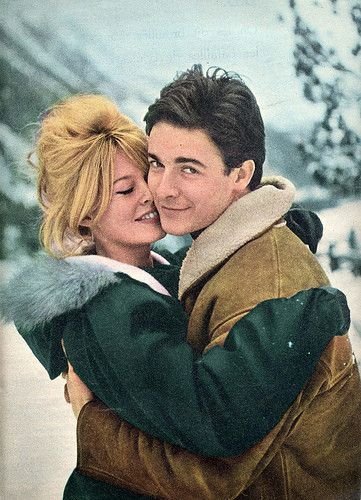 Ο θρύλος Μπριζίτ Μπαρντό, 82 ετών, στηρίζει τη Μαρίν Λεπέν [εικόνες] | iefimerida.gr 19