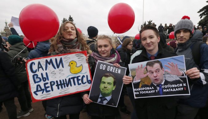 Μεντβέντεφ, ο πιο μισητός άνθρωπος της Ρωσίας [εικόνες] | iefimerida.gr 0