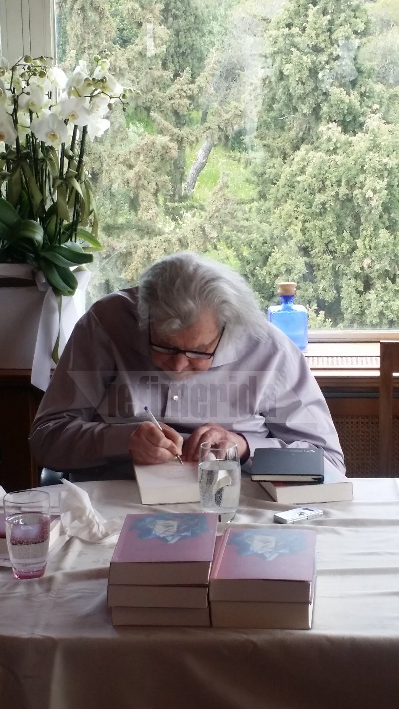 Το iefimerida.gr στο σπίτι του Μίκη Θεοδωράκη [εικόνες] | iefimerida.gr 3
