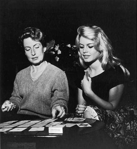 Ο θρύλος Μπριζίτ Μπαρντό, 82 ετών, στηρίζει τη Μαρίν Λεπέν [εικόνες] | iefimerida.gr 15