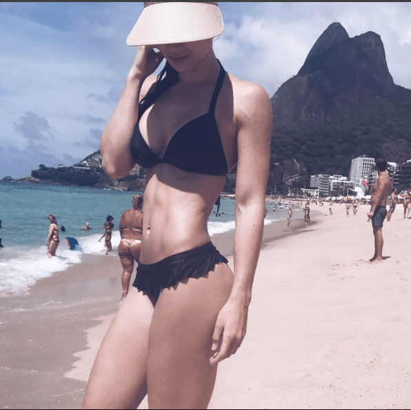 Αφησε τη δουλειά της και ανεβάζει βίντεο fitness -Η Γαλλίδα με τη μεγαλύτερη επιρροή [εικόνες] | iefimerida.gr 4