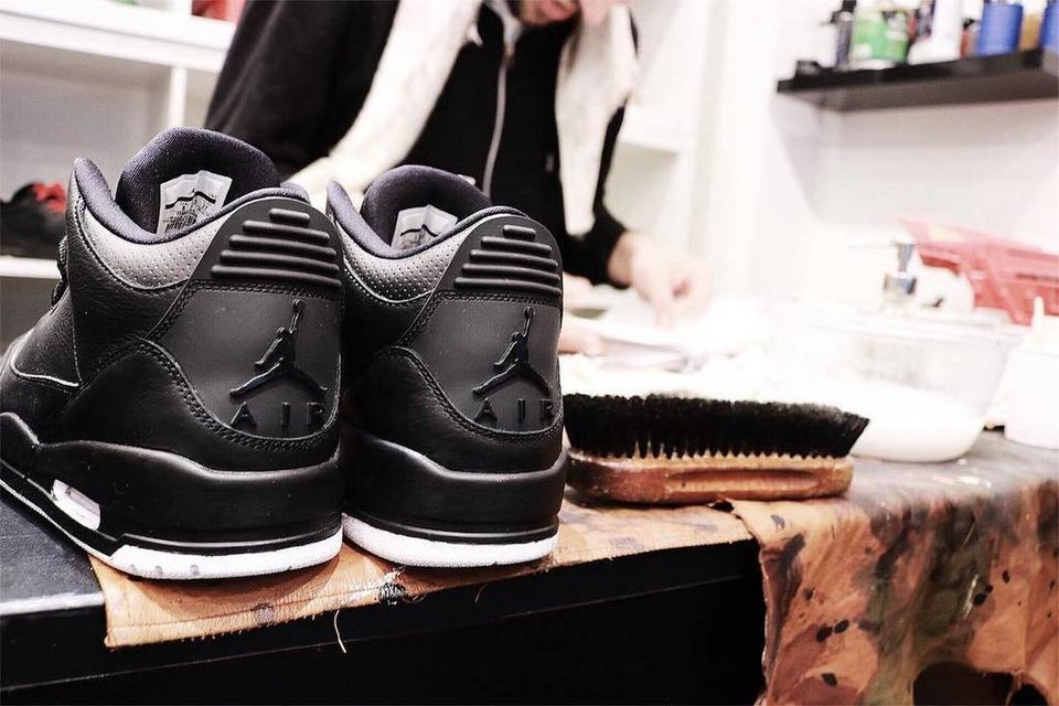 Νέο επάγγελμα: Καθαριστήρια για sneakers [εικόνες] | iefimerida.gr 0