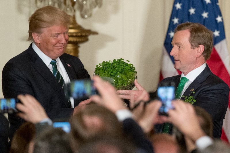 St. Patrick's Day, σήμερα: Τι είναι αυτή η γιορτή που τα πάντα βάφονται πράσινα [εικόνες] | iefimerida.gr 2