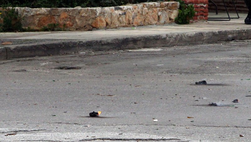  Επεισόδια πριν από το Ολυμπιακός-Πανιώνιος -Ενας τραυματίας και προσαγωγές [εικόνες]  | iefimerida.gr 1