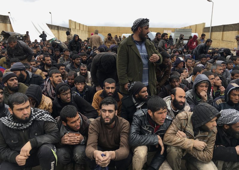 Ο ιρακινός στρατός προελαύνει στη δυτική Μοσούλη, ενώ επιταχύνεται η φυγή των αμάχων [εικόνες]  | iefimerida.gr 3