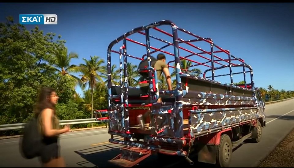 Survivor: Το βαν των Μαχητών μετά το τρακάρισμα [εικόνες  & βίντεο] | iefimerida.gr 1