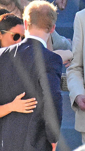 Στις αμμουδιές της Τζαμάικα ο Πρίγκιπας Χάρι -Φουλ ερωτευμένος με την Μέγκαν Μαρκλ [εικόνες] | iefimerida.gr 1