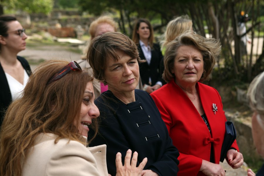 Οι σύζυγοι Παυλόπουλου-Σταϊνμάιερ για βόλτα στην Αρχαία Αγορά [εικόνες] | iefimerida.gr 2